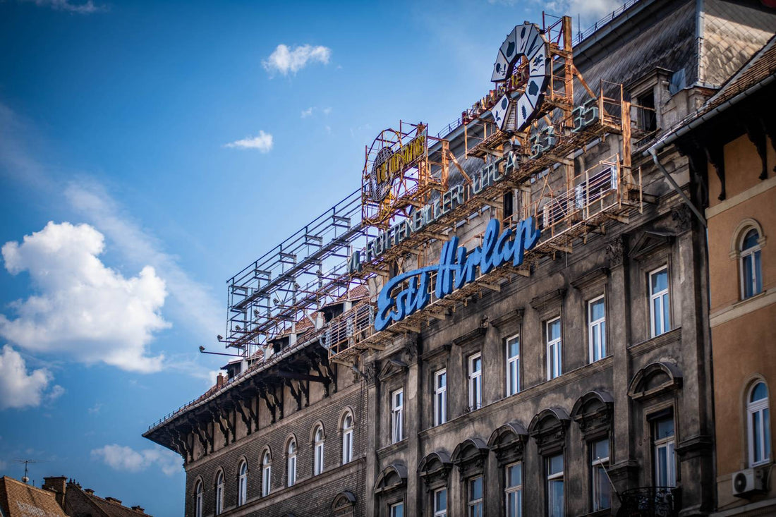 How might we save the district’s neon advertisements?